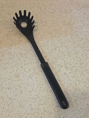 Calphalon Black Nylon Heat Resistant Spaghetti Server Spoon 13"